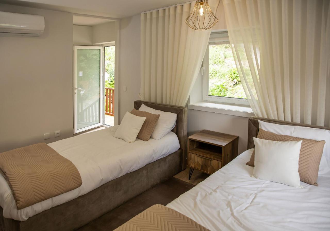הוילה טראס דה בורו Casa Da Pontelha By Geres Casas מראה חיצוני תמונה